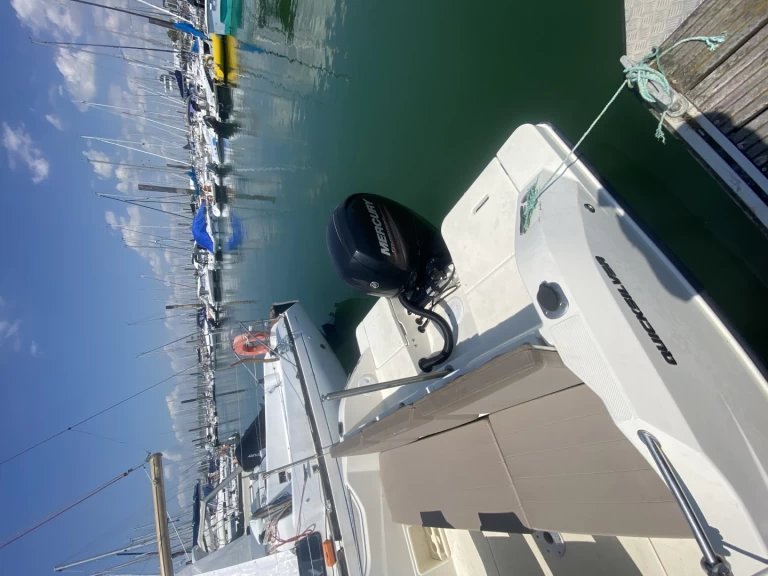 Bootverhuur Quicksilver Activ 675 Open in La Rochelle via SamBoat