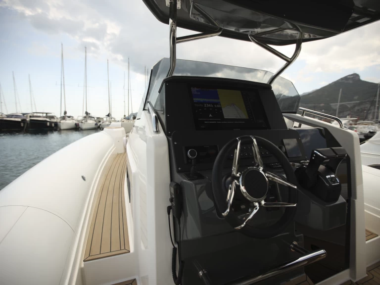 RIB te huur in Salerno voor de beste prijs