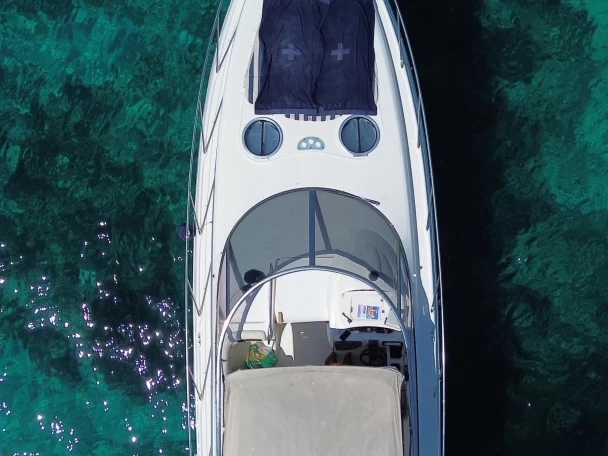Verhuur Motorboot Cranchi met vaarbewijs