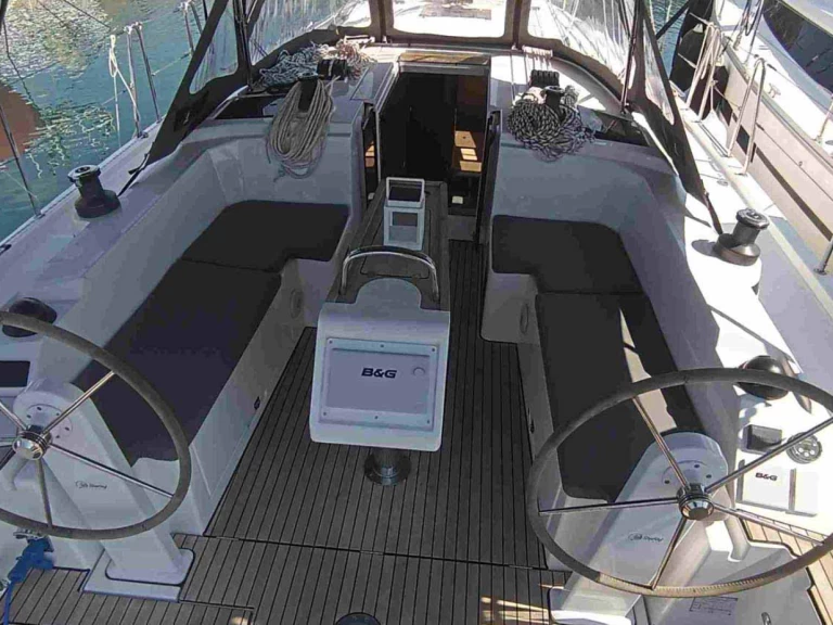 Zeilboot te huur in Tropea voor de beste prijs