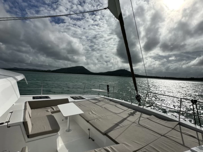 Catamaran te huur in Mai Khao voor de beste prijs