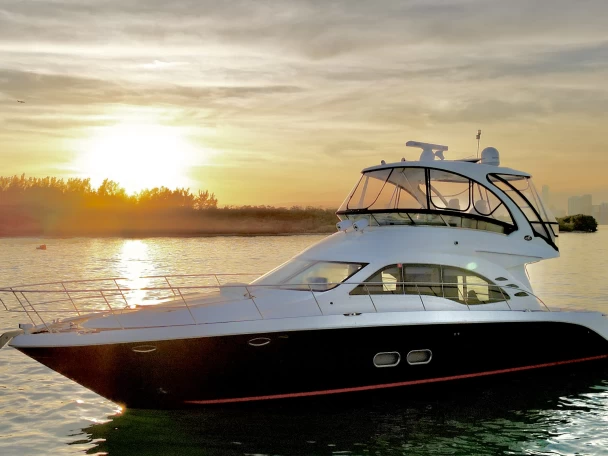 Bootverhuur South Miami Beach goedkoop Sea Ray 550 Sedan Bridge