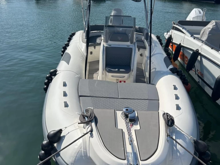 RIB te huur in Cogolin voor de beste prijs