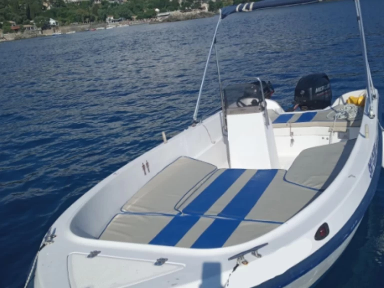 Huur een Poseidon 5.10  in Palaiokastrítsa