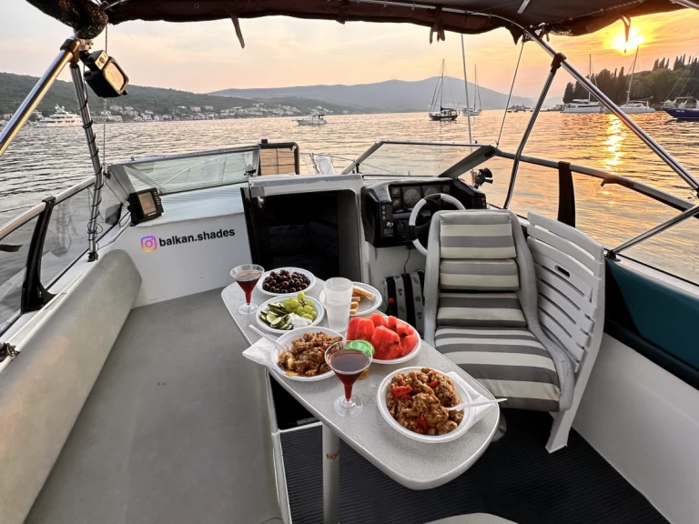 Bayliner Bayliner 2655 Ciera Sunbridge te huur van particulier of professional in Kumbor