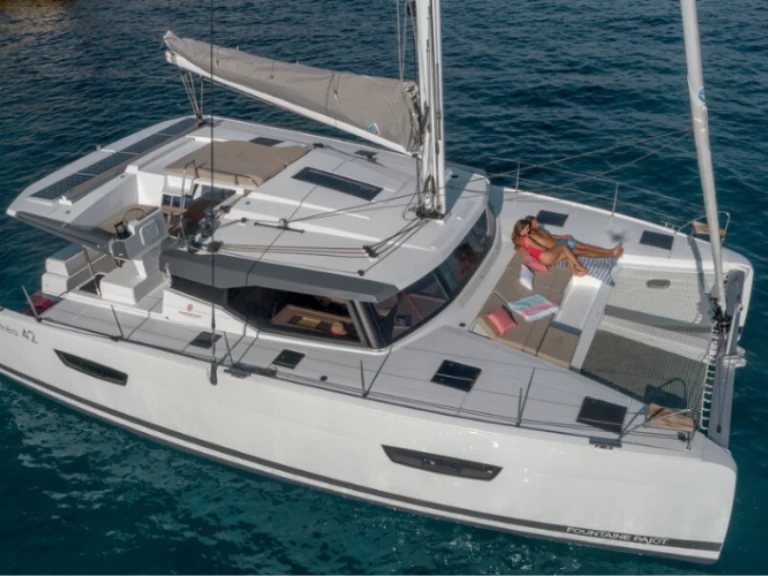 Fountaine Pajot Astrea 42 te huur van particulier of professional in Pointe-à-Pitre