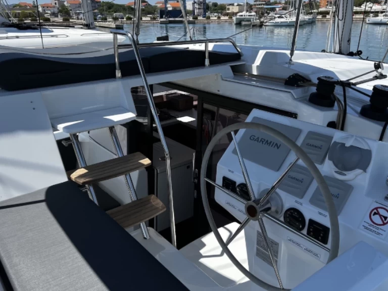 Huur een Fountaine Pajot Astrea 42 in Pointe-à-Pitre
