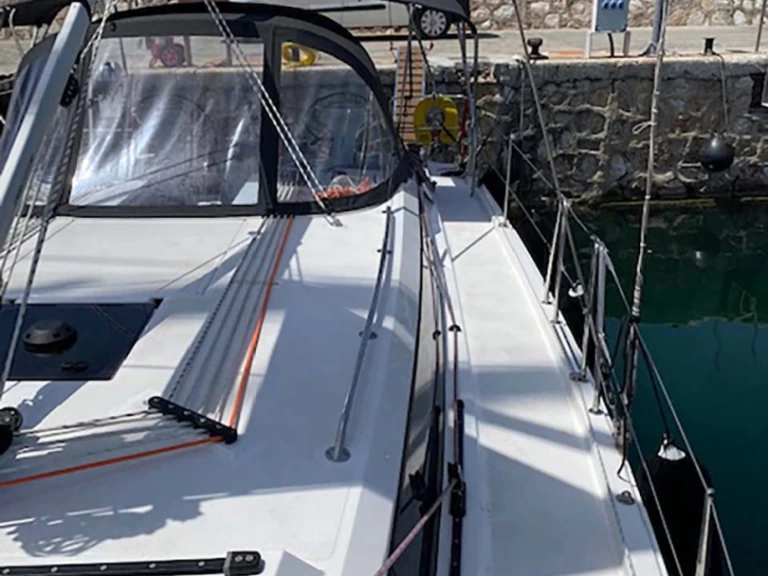 Jachthuur in Álimos - Bavaria Bavaria C42 via SamBoat