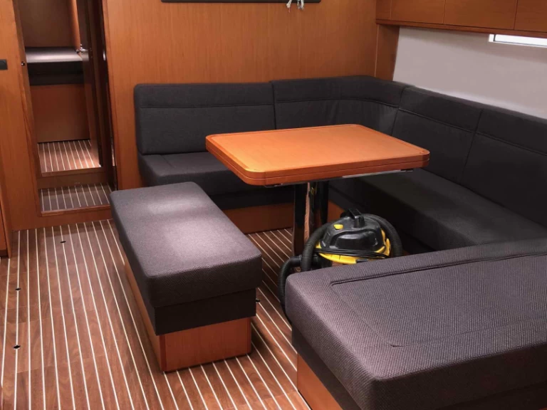 Verhuur Zeilboot Bavaria met vaarbewijs