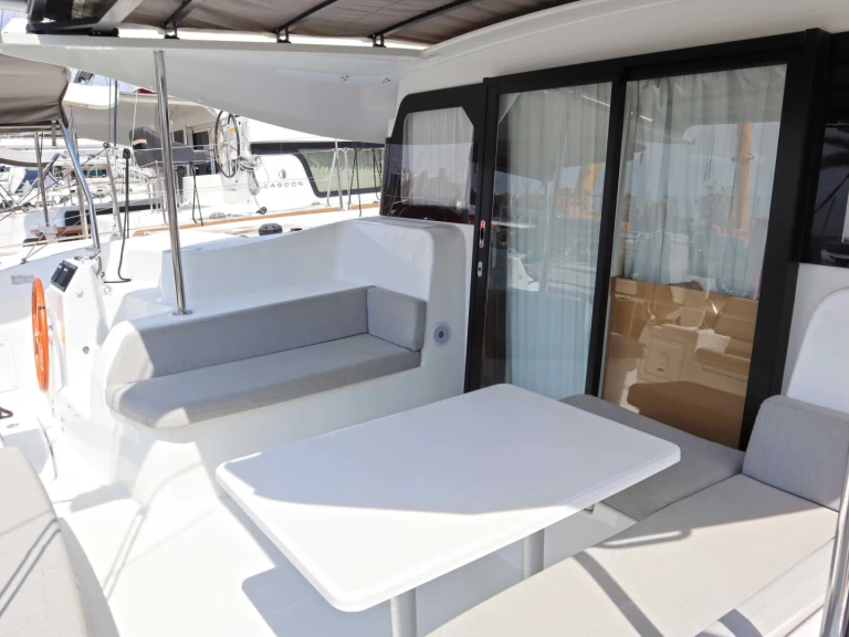 Verhuur Catamaran in Álimos - Excess Excess 11