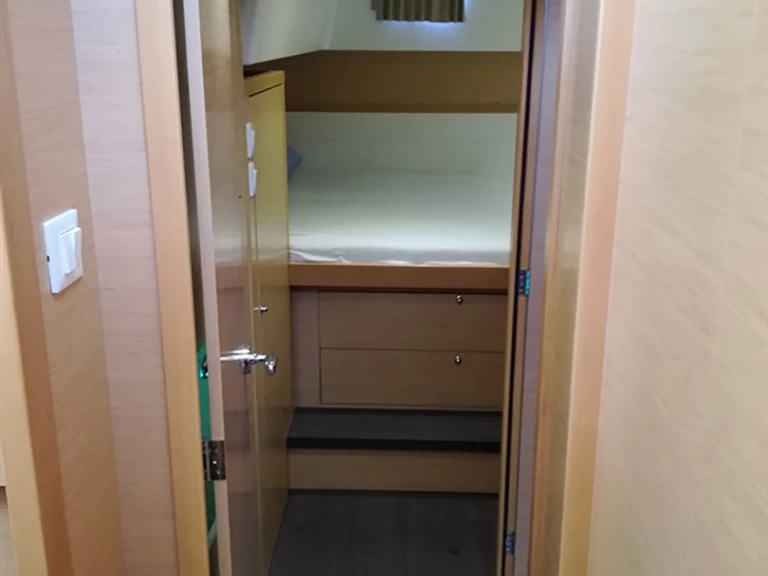 Verhuur Catamaran in Gouviá - Lagoon Lagoon 39