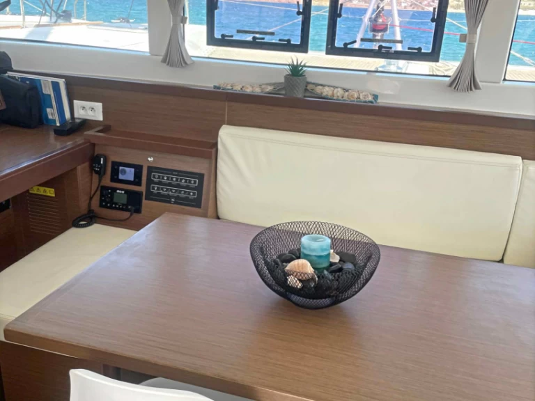 Bootverhuur Paros (Eiland) goedkoop Lagoon 40