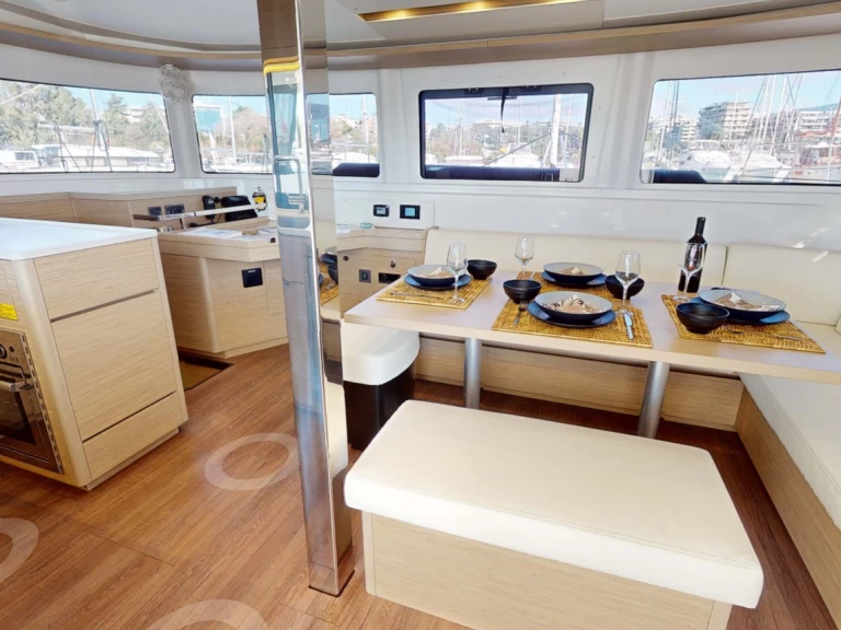 Bootverhuur Lagoon Lagoon 46 in Álimos via SamBoat