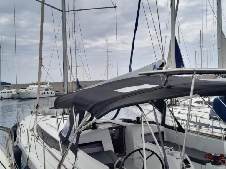 Jachthuur in Rhodes (City) - Jeanneau Sun Odyssey 490 via SamBoat