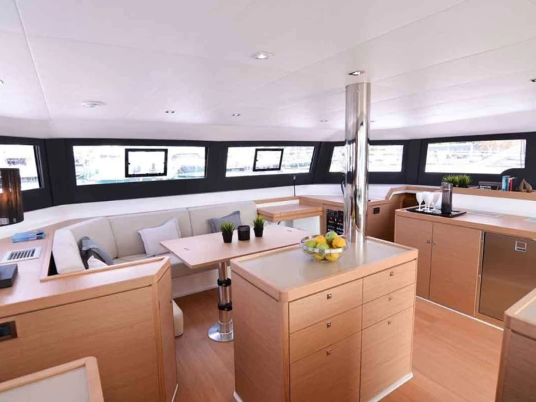 Bootverhuur Dufour Dufour Catamarans 48 Sail in Capo d'Orlando via SamBoat