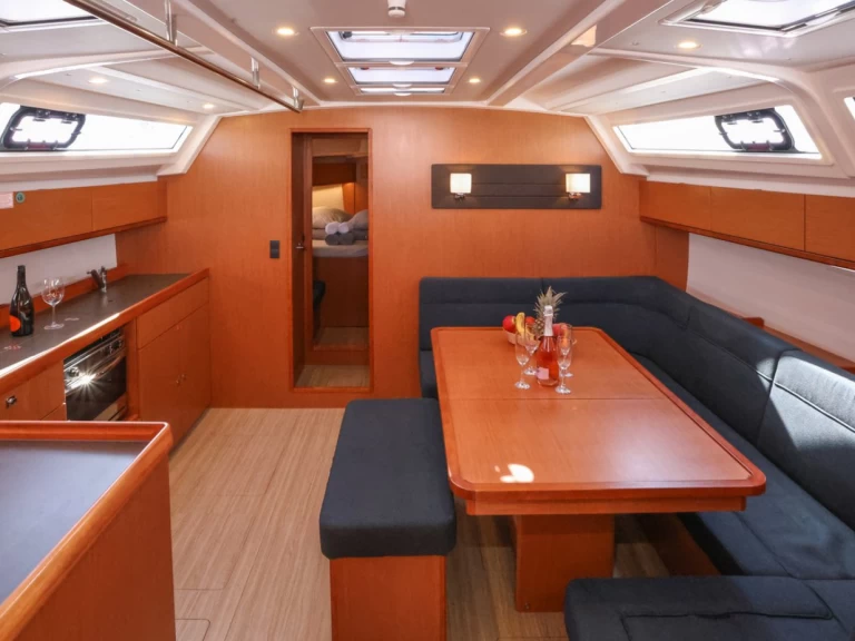 Bavaria Cruiser 46 te huur van particulier of professional in Kaštela