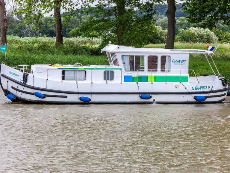 Motorboot te huur in Bram voor de beste prijs