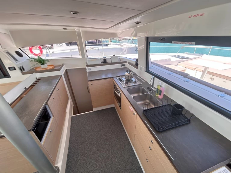 Bootverhuur Airlie Beach goedkoop Bali 4.3