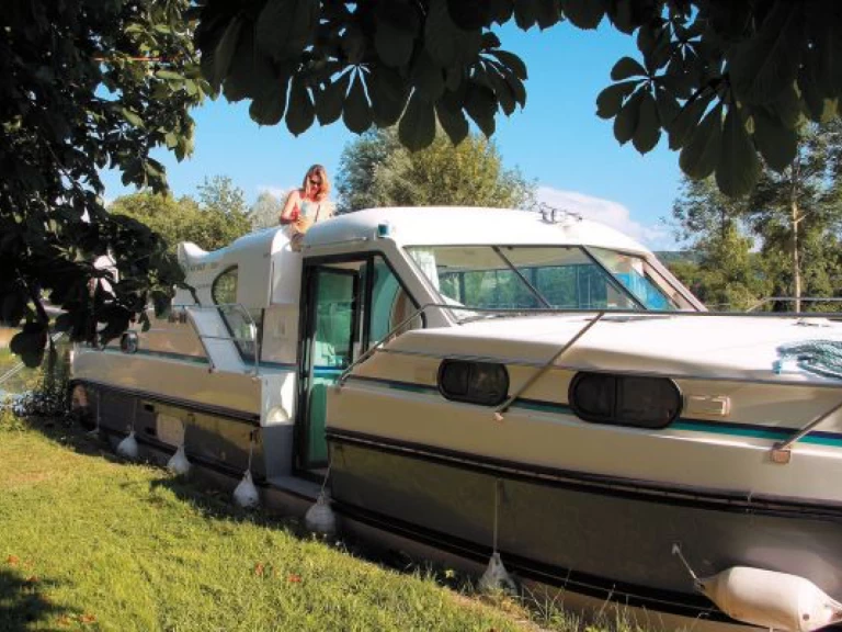 Bootverhuur Confort 1350 B in Joigny via SamBoat