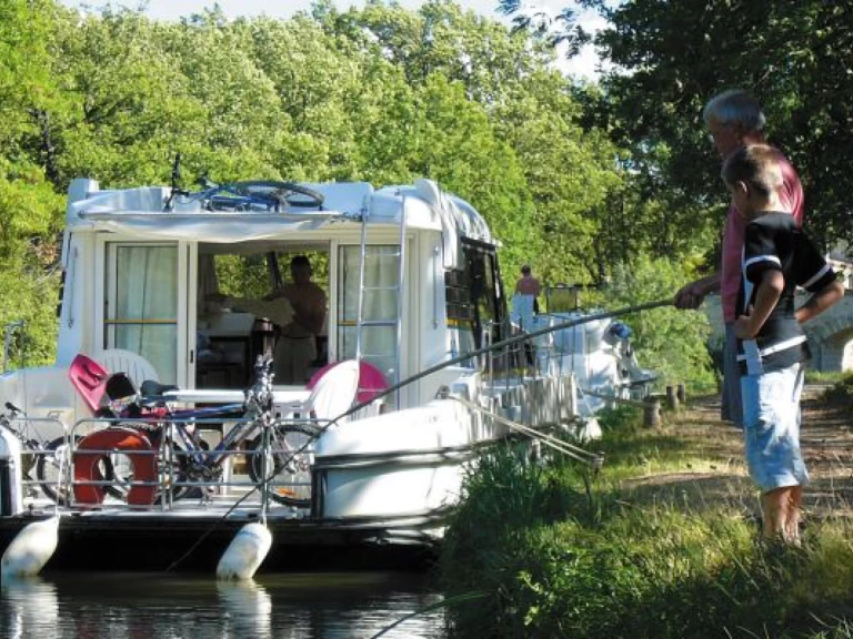 Bootverhuur Sedan 1000 in Joigny via SamBoat