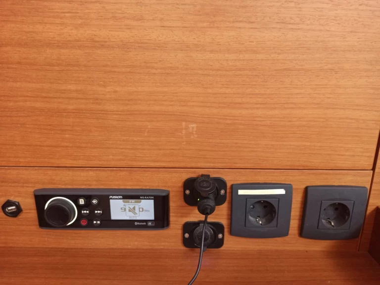 Bootverhuur Elan Impression 45.1 in Punat via SamBoat