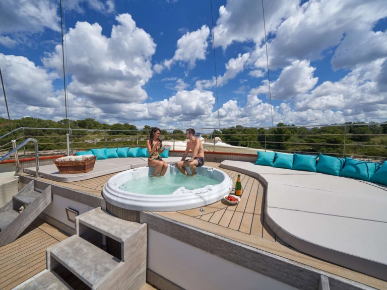 Jachthuur in Split - Custom CASABLANCA via SamBoat