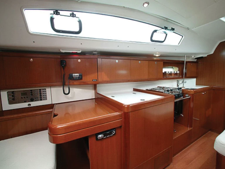 Bootverhuur Elefsina goedkoop Oceanis 40