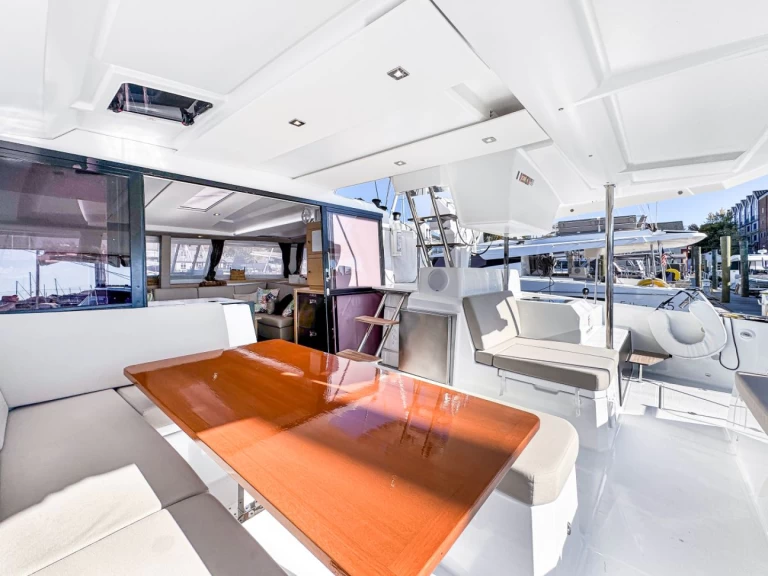 Huur een Fountaine Pajot Astrea 42 in Annapolis