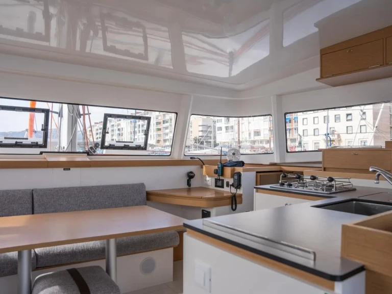 Verhuur Catamaran in Toulon - Excess Excess 11