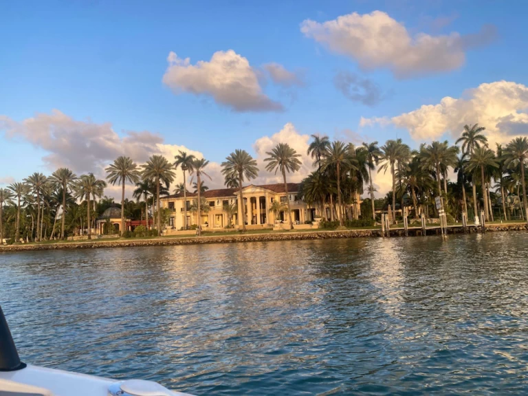 Jachthuur in Miami - Sea Ray Sea Ray 270 Sundeck Outboard via SamBoat