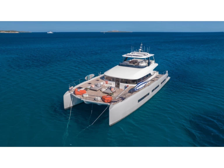 Bootverhuur Cugnana Verde goedkoop Lagoon Seventy 8