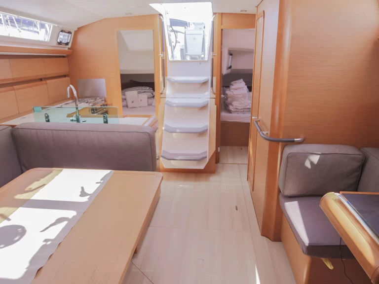 Jeanneau Sun Odyssey 449 te huur van particulier of professional in Lidingö