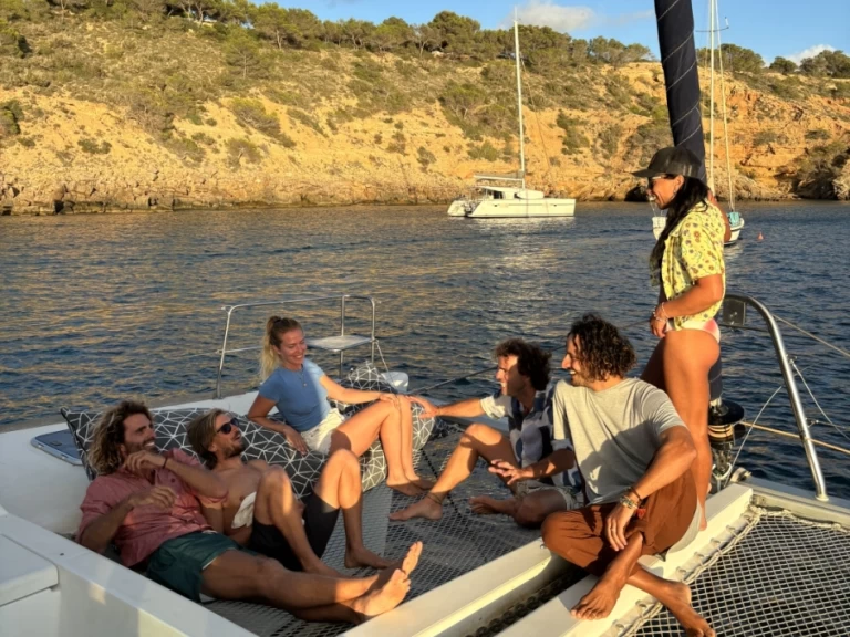 Verhuur Catamaran Lagoon met vaarbewijs