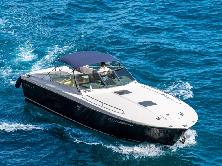 Bootverhuur Positano goedkoop Itama 38