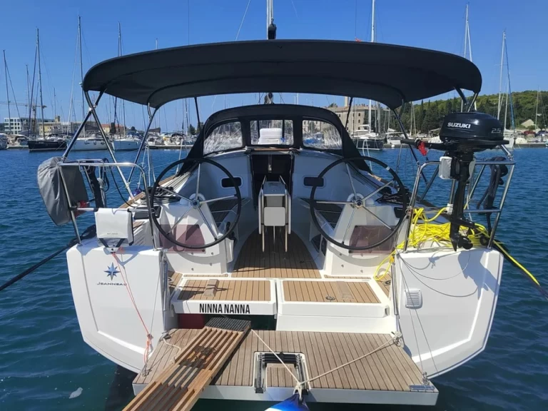 Bootverhuur Jeanneau Sun Odyssey 349 in Pula via SamBoat