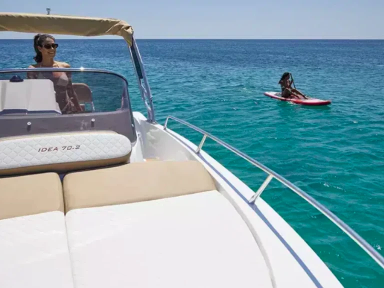 Motorboot te huur in Empuriabrava voor de beste prijs