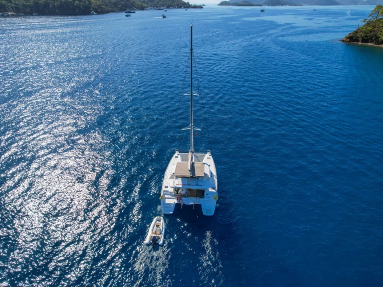 Verhuur Catamaran in Göcek - Lagoon Lagoon 450 F