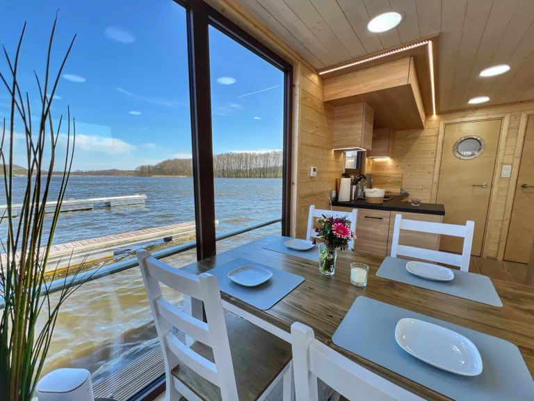 Huur een WOMA Woma D12 in Fürstenberg/Havel