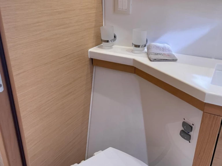 Verhuur Catamaran Lagoon met vaarbewijs