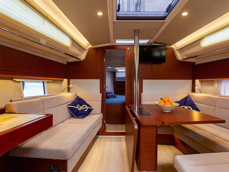 Hanse Hanse 418 te huur van particulier of professional in Lávrio