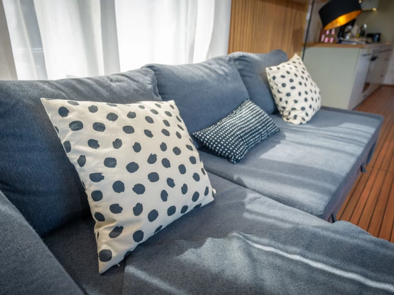 Verhuur Woonboot WOMA met vaarbewijs