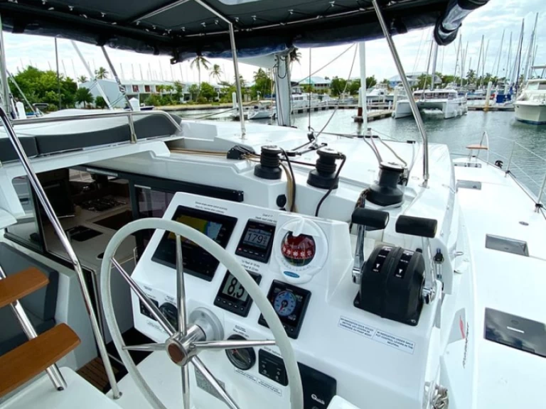 Bootverhuur Fountaine Pajot Astrea 42 in Road Town via SamBoat