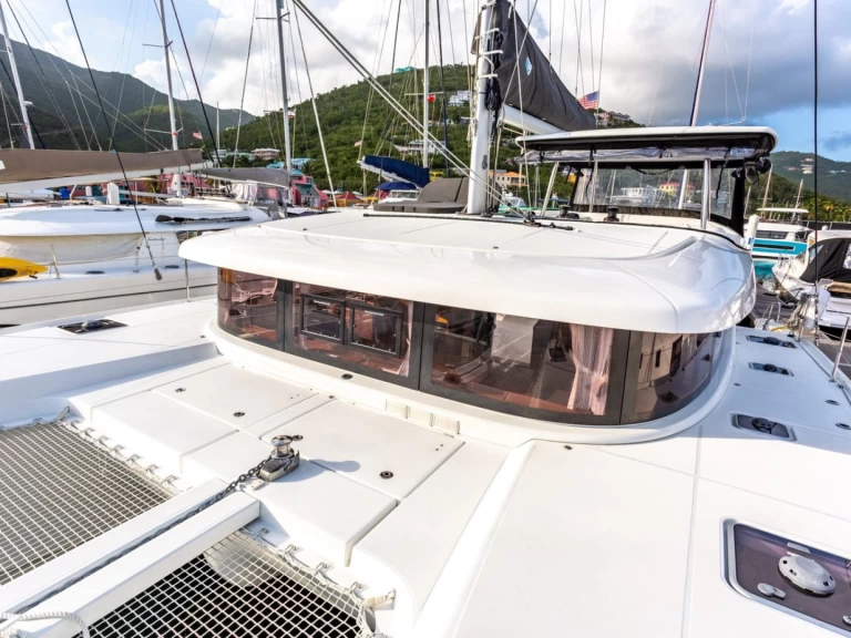 Bootverhuur Lagoon Lagoon 42 in Road Town via SamBoat