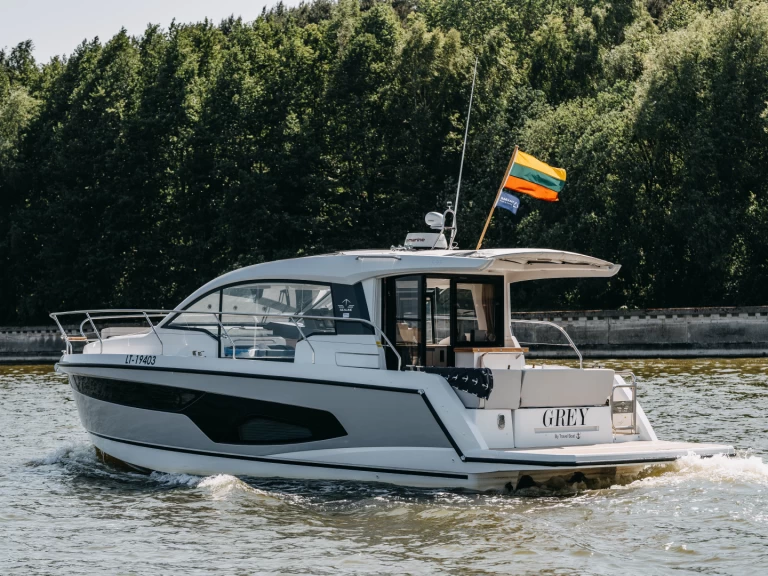 Verhuur Motorboot Sealine met vaarbewijs