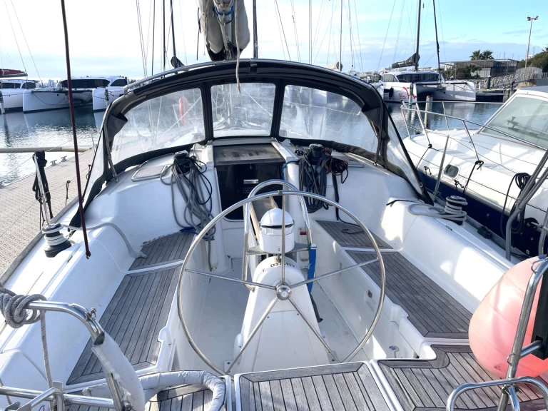 Huur een Dufour Dufour 365 Grand Large in Port-Camargue