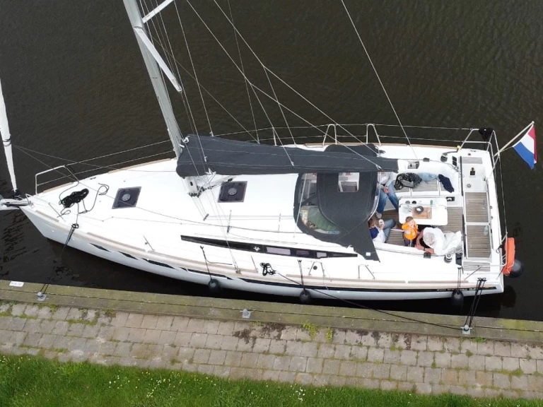 Bootverhuur Jeanneau Sun Odyssey 349 in Lemmer via SamBoat
