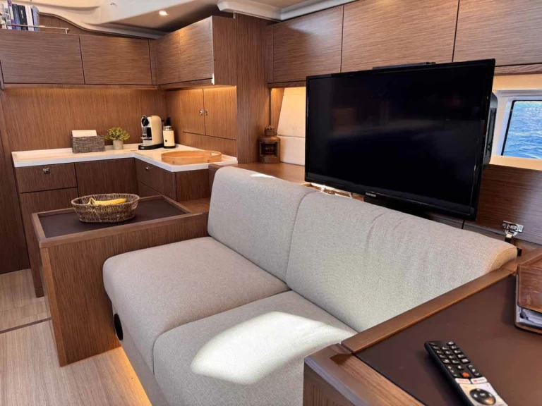 Huur een Bavaria Bavaria C57 in Trogir