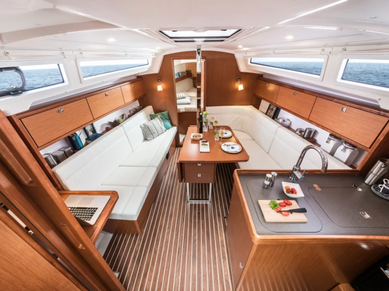 Bootverhuur Bavaria Cruiser 34 Style in Trogir via SamBoat