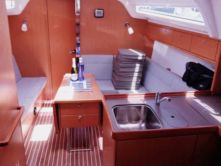 Huur Zeilboot met of zonder schipper Bavaria in Golfo Aranci