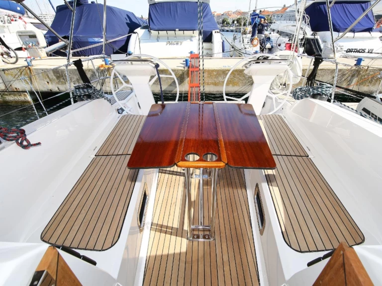 Huur Zeilboot met of zonder schipper Bavaria in Murter-Kornati